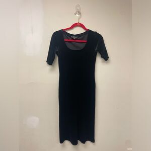 Vintage BCBG Black Velvet Short Sleeve Scoop Neck MIDI Dress